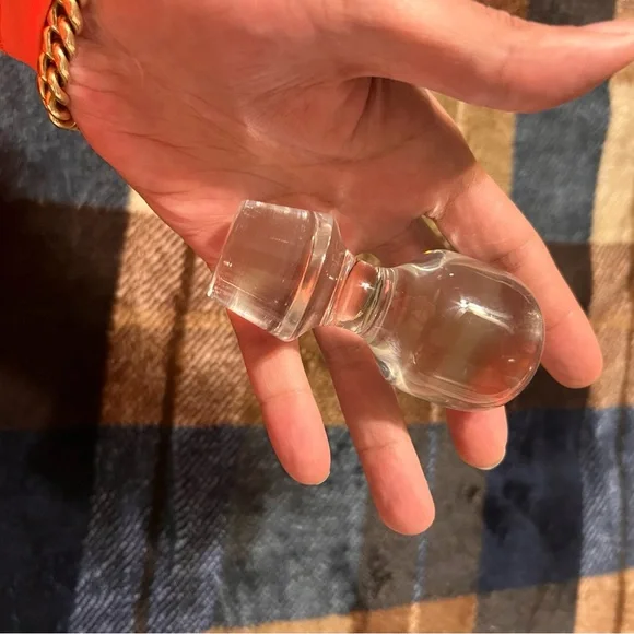 Atlantis Crystal Whiskey Bottle - Picture 8 of 15